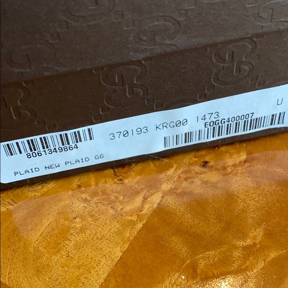 Brand new with original box Authentic GUCCI throw - Picture 9 of 9